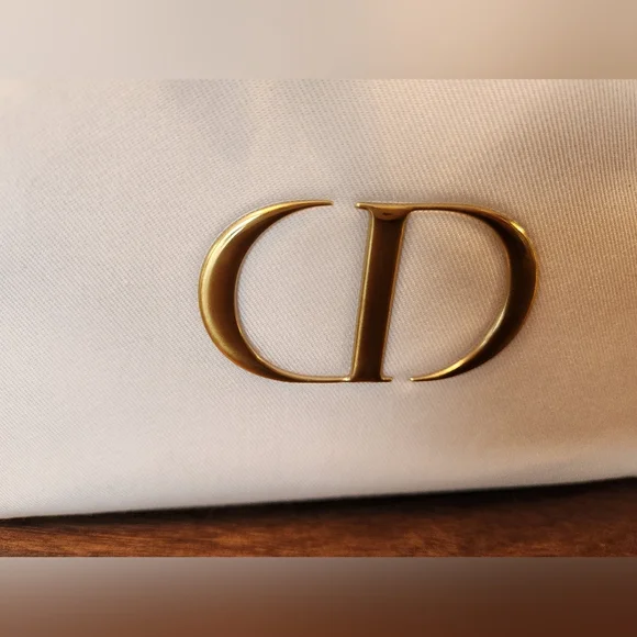 Dior VIP Mirrored Train Case With Towel And Headband Prestige 8x6x6 White Gold - Picture 12 of 16